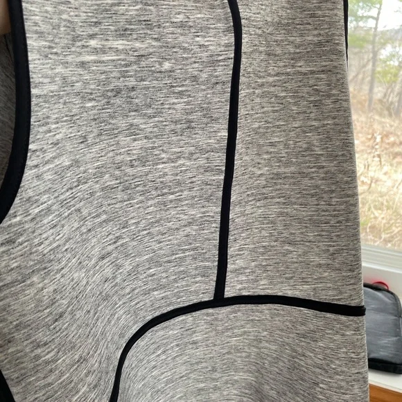 🌸18.5”PTP reversible hooded insculpt vest lululemon hoodie 6 8 grey space - Picture 7 of 7